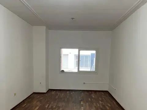 VENTA OFICINA COMERCIAL EN PLANTA BAJA MICROCENTRO