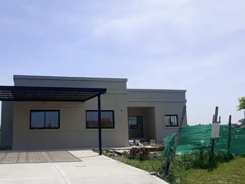 Espectacular Casa En Venta En Barrio Monet,