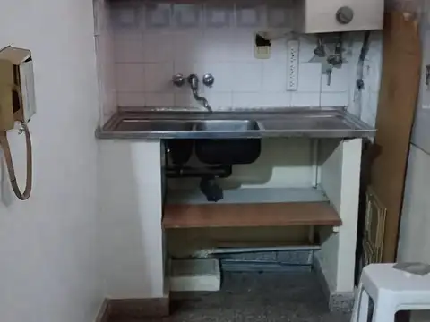 Casa en venta - 2 Dormitorios 1 Baño - La Matanza