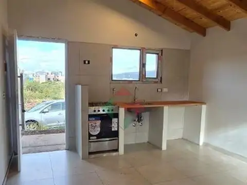 Casa 2 ambientes con 1 baño