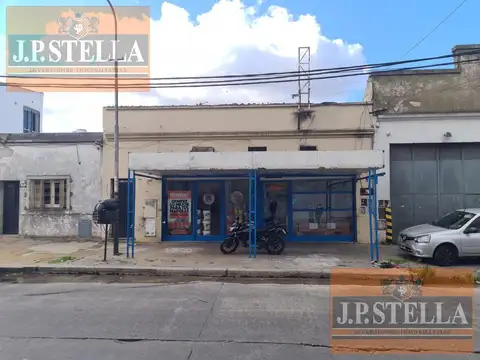 PH al Frente Compuesto de Local comercial y Dpto de 2 amb con patio - San Justo