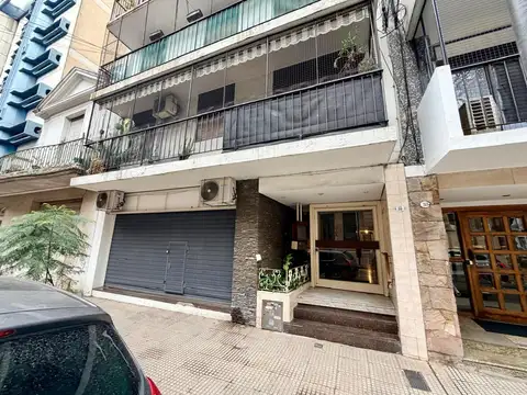 Dpto 2 ambientes y medio con gran patio y bajas expensas en excelente zona de Almagro