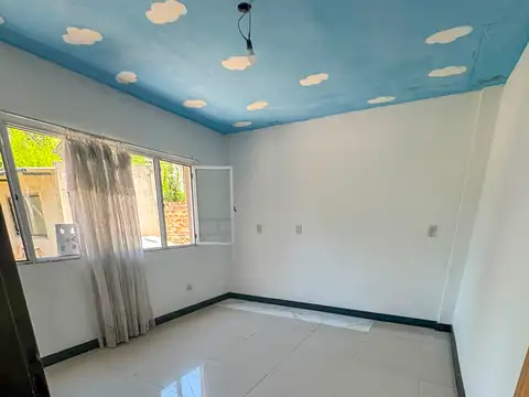 Casa 4 ambientes con 1 baño
