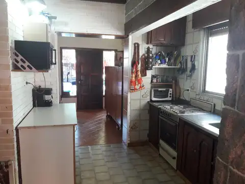 Depto Tipo Casa 4 ambientes con 2 baños