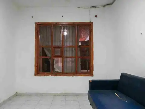 Casa 6 ambientes con 2 baños