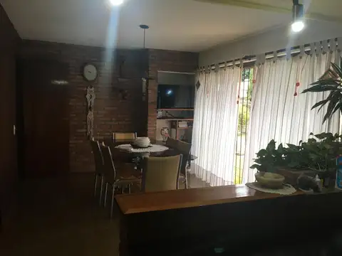 Casa en Venta en Castelar Sur, USD 220.000