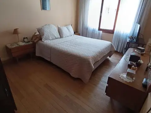 Depto Tipo Casa en Venta 40 años