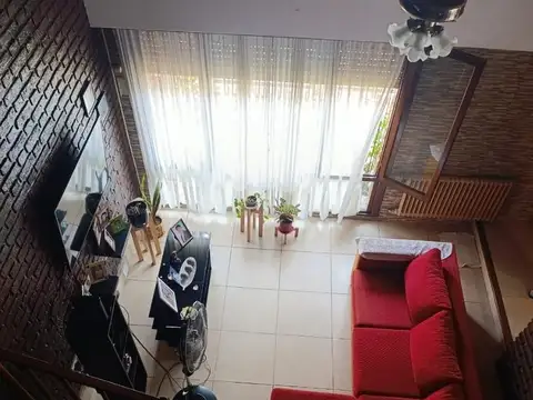 Depto Tipo Casa en Venta en Bernardino Rivadavia, USD 269.000