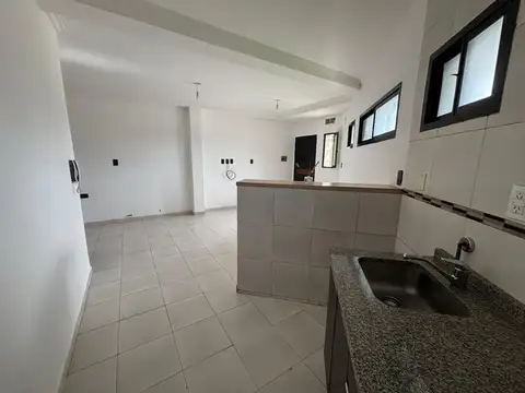 Depto Tipo Casa en Alquiler de 3 ambientes