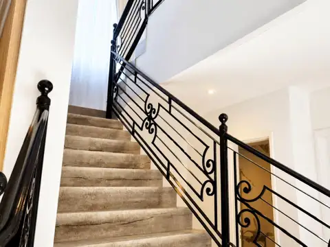 Miralagos - Residencia francesa en venta.