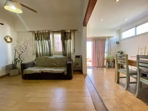 Depto Tipo Casa 3 ambientes con 1 baño