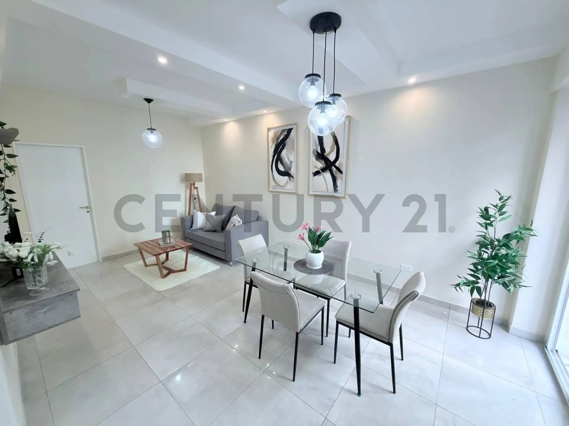 Depto 2 amb, 39m² reciclado con balcón — Zona Aldrey / Güemes