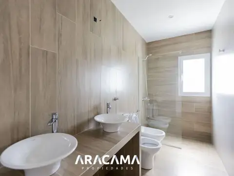 Casa en Venta al Este