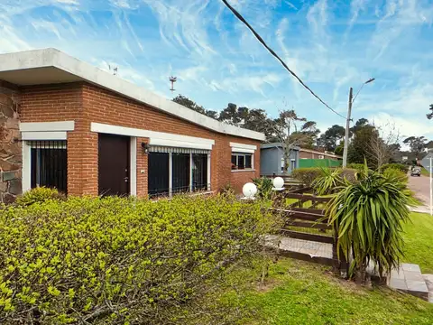 Venta Casa San Rafael 3 dormitorios y servicio