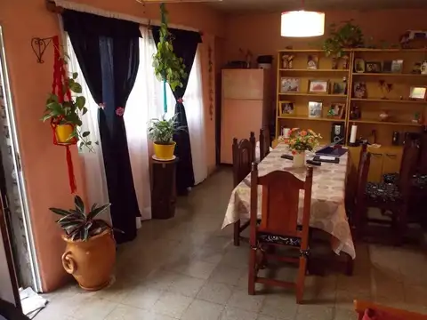 casa de 5 amb muy buena!