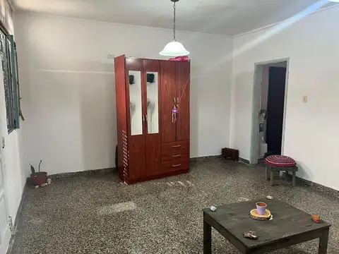 Casa 3 ambientes con 1 baño
