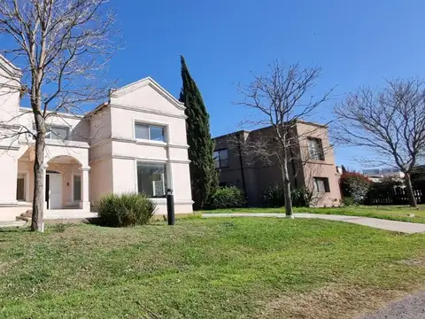 Casa - Kentucky Club de Campo, Funes - Venta