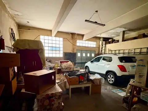 Casa 6 ambientes con 2 baños