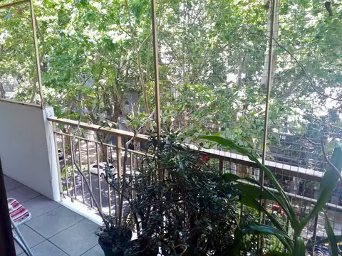 Avenida Hipólito Yrigoyen 3700, Piso 4