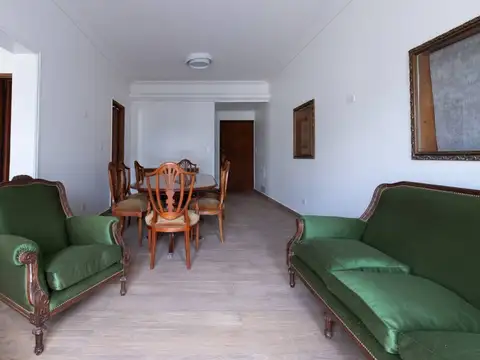 Arroyo 800, Piso 9