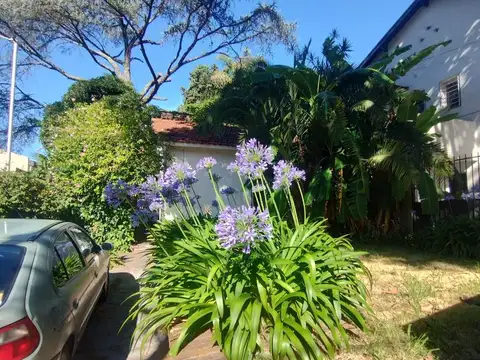 Excelente terreno zona residencial, 10 x 30 c/construccion a refaccionar apto credito