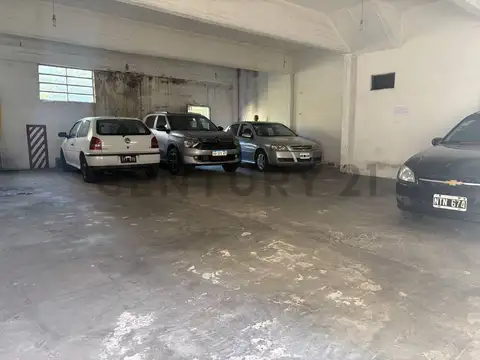 Itapirú 3200, Piso 0