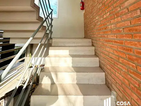 Oficina en Alquiler en Aldea Lago, $ 350.000