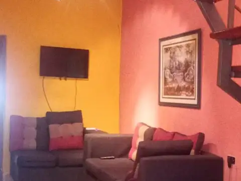 CASA EN VENTA 5 AMBIENTES EN LA PLATA CON PILETA