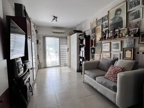 Yatay 800, Piso 1