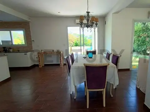 Casa en Alquiler en Haras Santa Maria, USD 2.500