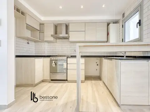 Departamento en Venta en Plaza Mitre, USD 248.000