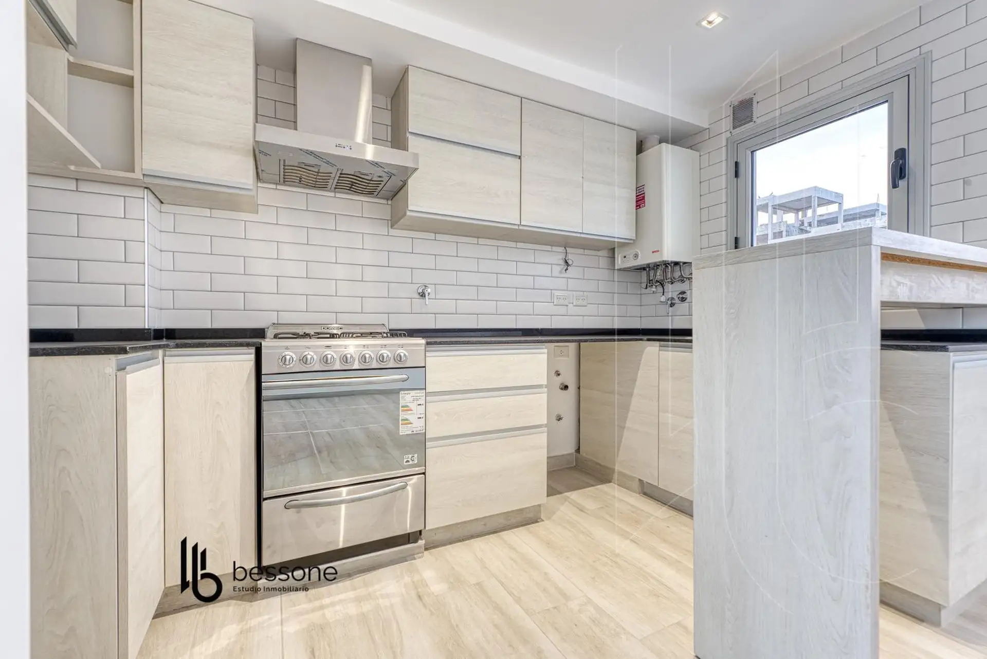 Departamento 3 amb en duplex con cochera y baulera - Plaza Mitre