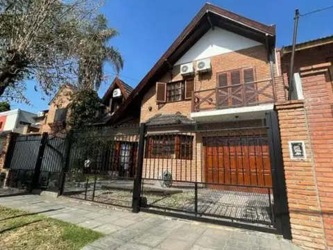 Chalet 5 ambientes - Castelar Norte