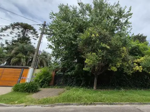 Terreno en Venta en Castelar Norte, USD 190.000