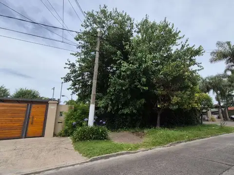 VENTA LOTE 723 m2 CASTELAR NORTE PERMUTA