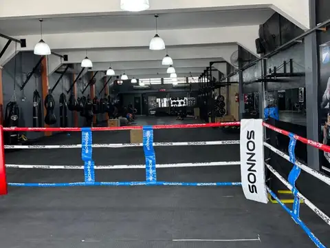 Local en Venta en Moron Sur, USD 400.000