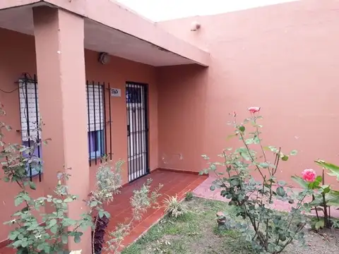 AV EVA PERON 1300