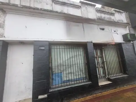 Casa con Local Comercial 