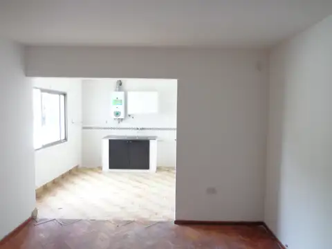 Dugraty 800, Piso 01