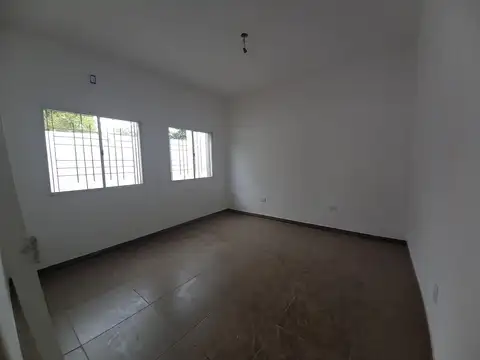 Depto Tipo Casa 2 ambientes con 1 baño