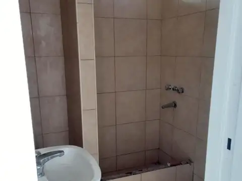 Ph planta baja 2 ambientes con amplio patio, Villa Ballester