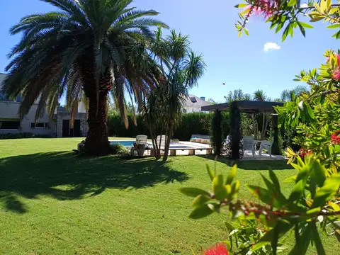 Casa en Alquiler de 4 dormitorios