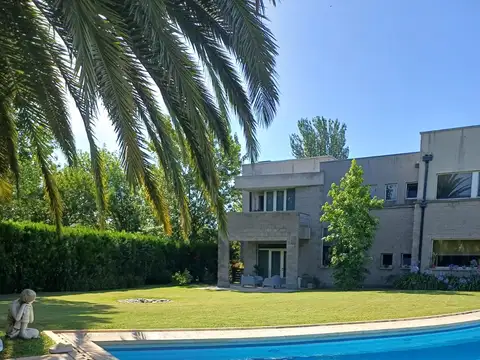 Casa en alquiler en Los Ceibos Amoblada
