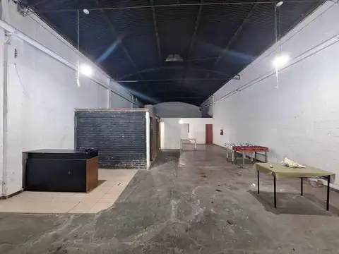 Local en Alquiler en Barrio Libertador, $ 2.500.000