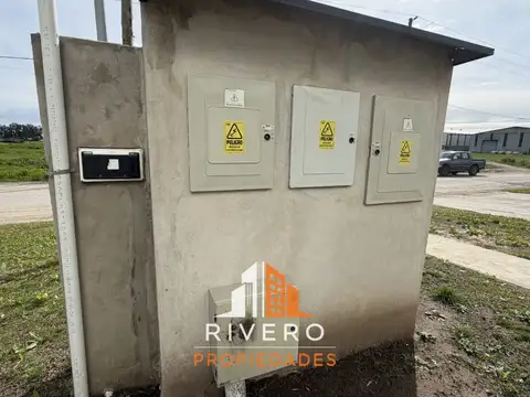Galpón en venta de 1800m2 ubicado en Guernica
