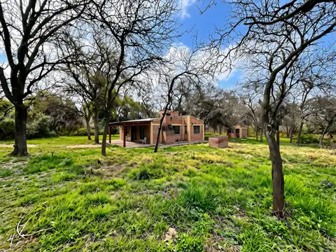 VENTA CASA VILLA DE LAS ROSAS 2 DORM GRAN PARQUE
