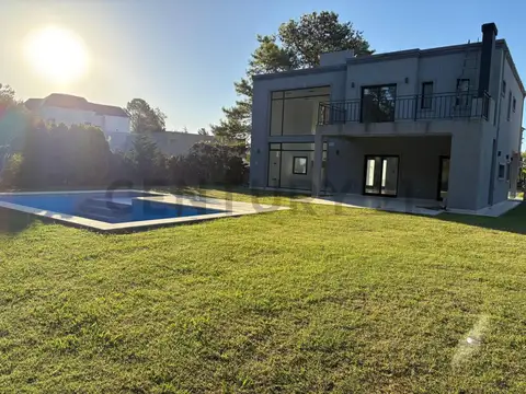 Casa en Venta en Terralagos, USD 465.000