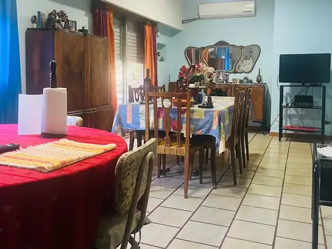 Casa 3 ambientes con 2 baños