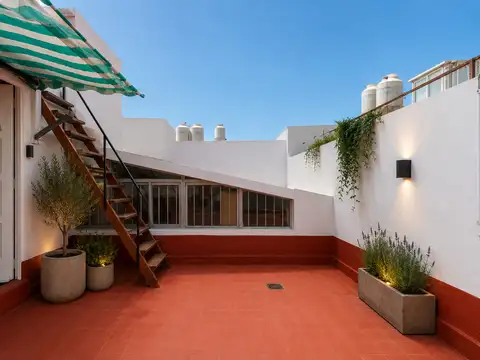 Depto Tipo Casa en Venta de 4 dormitorios