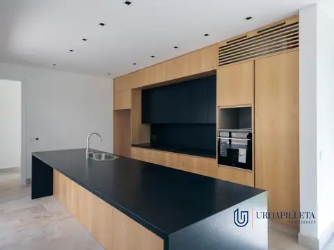 Casa en Alquiler en Pilara, USD 4.500